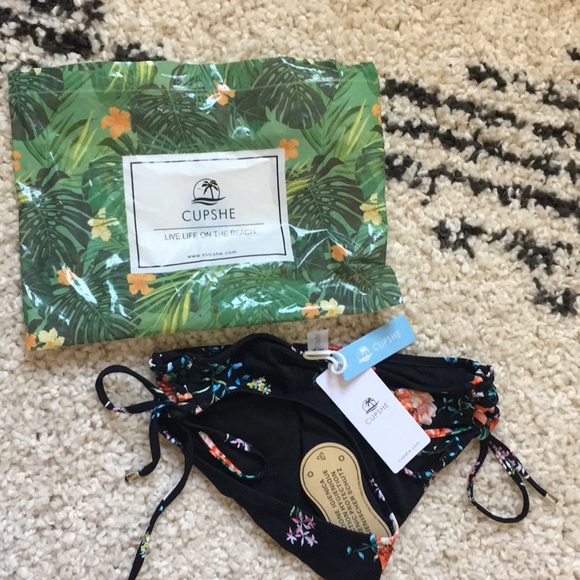 Cupshe Floral Bikini Bottoms 🌸 BOTTOMS ONLY🌸 - Picture 2 of 4